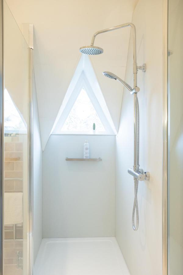 Apartamento Spacious 3Br Victorian Cheltenham Loft Flat In Cotswolds - Free Parking Exterior foto